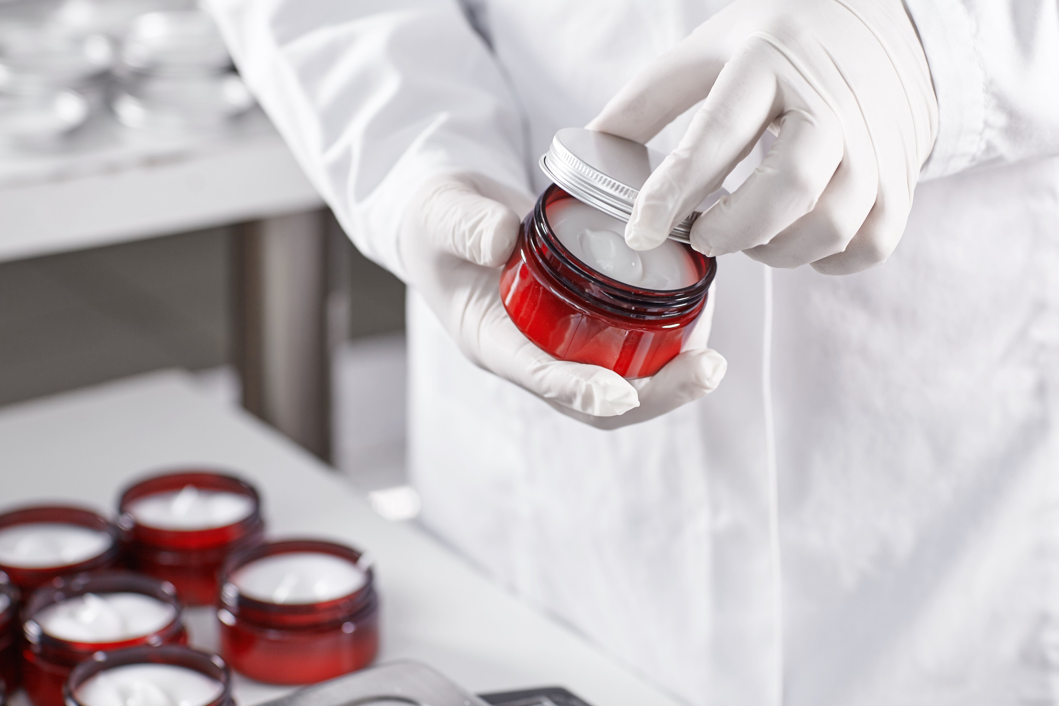CGMP Cleanroom Requirements for Cosmetic Manufacturing Facilities in the United States (باللغة الإنجليزية)